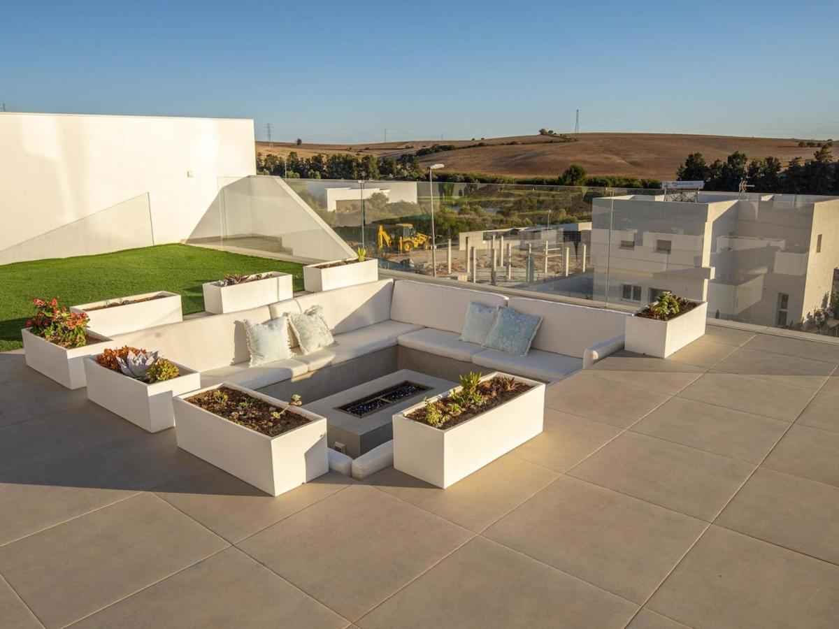 Lightbooking Jerez Montecastillo ヘレス エクステリア 写真