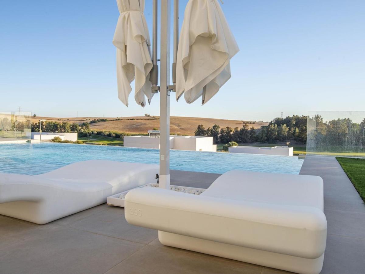 Lightbooking Jerez Montecastillo ヘレス エクステリア 写真