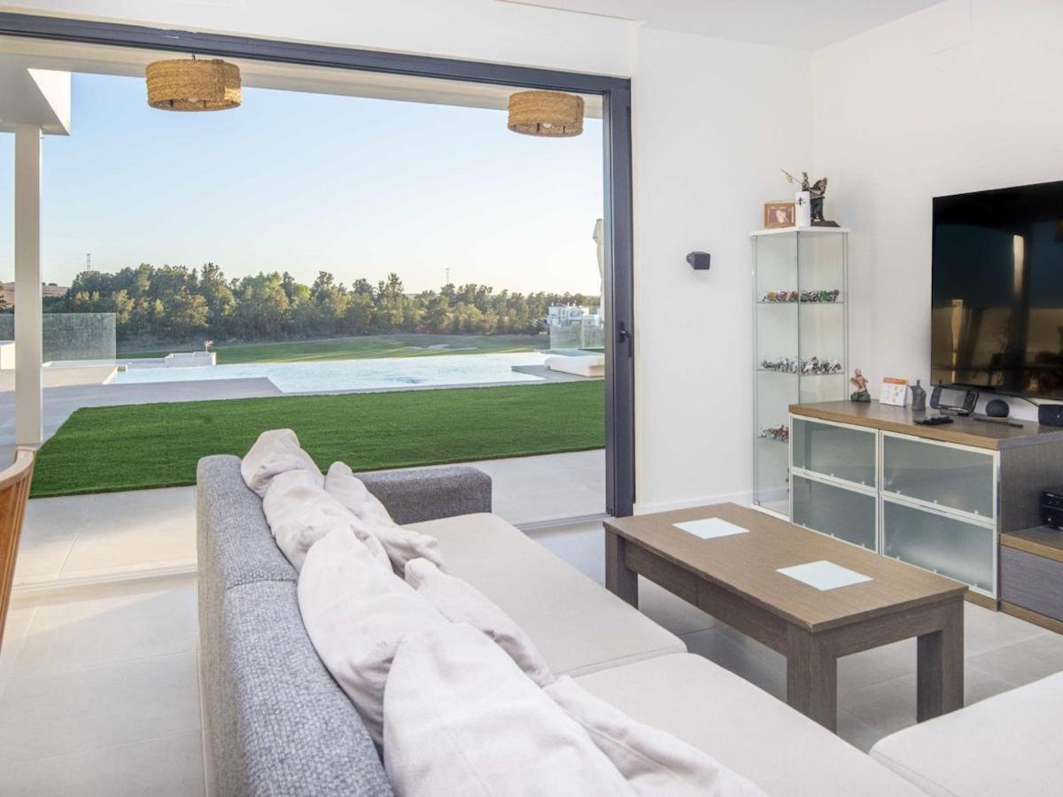 Lightbooking Jerez Montecastillo ヘレス エクステリア 写真